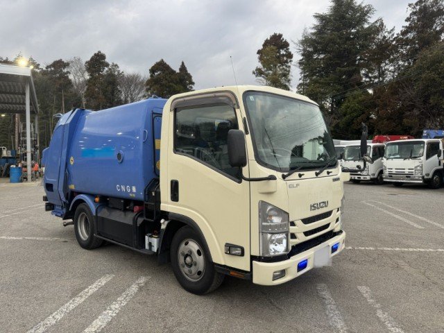 2017 Garbage Truck Isuzu Elf TFG-NMR82ZAN - Image 3