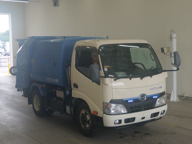 2012 Garbage Truck Hino Dutro SJG-XKU600X - Image 3