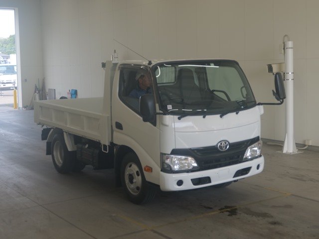2016 Dump Tipper Truck Toyota Dyna TKG-XZU620D - Image 3
