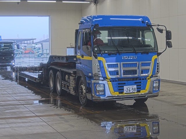 2013 Trailer Head Isuzu Giga QDG-EXZ52AJ - Image 3