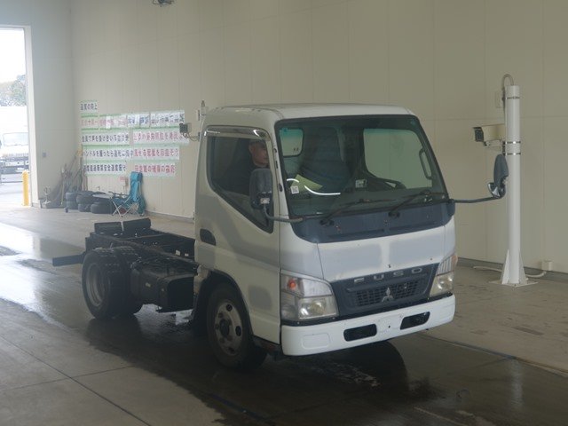 2007 Chassis Truck Mitsubishi Fuso Canter PDG-FE74BV - Image 3