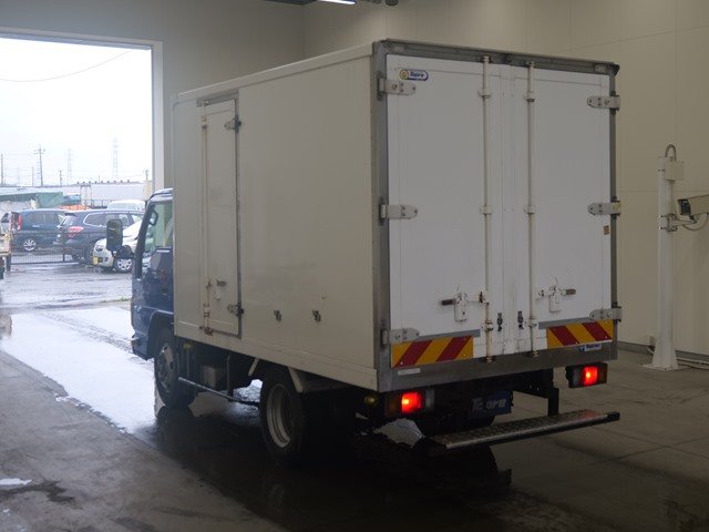2017 Freezer Refrigerator Truck Isuzu Elf TRG-NKR85A - Image 4