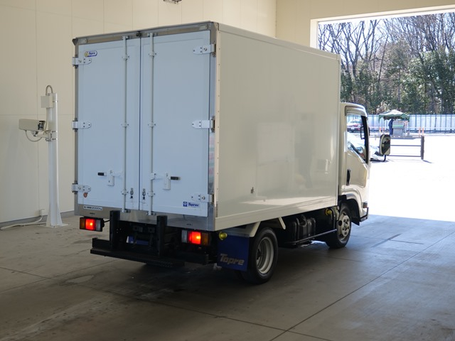2017 Freezer Refrigerator Truck Isuzu Elf TPG-NLR85AN - Image 4
