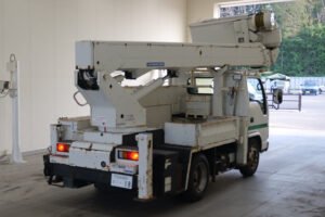 2005 Aerial Platform Isuzu Elf PB-NKR81N