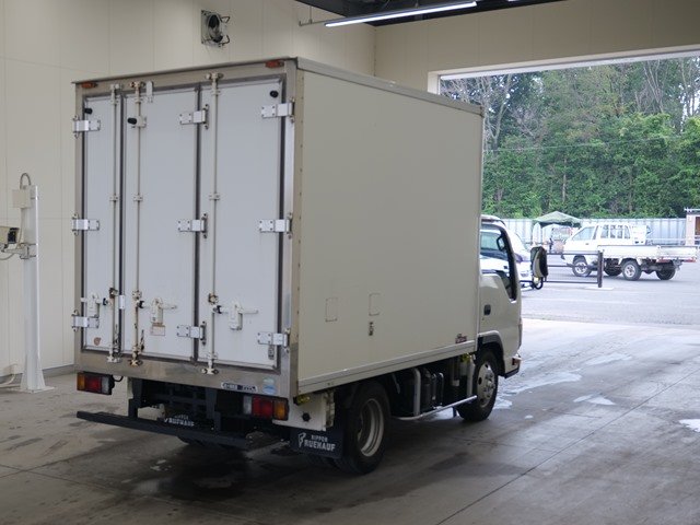 2017 Freezer Refrigerator Truck Isuzu Elf TRG-NKR85A - Image 5
