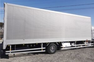 2015 Van Wing Mitsubishi Fuso Fighter TKG-FK64F