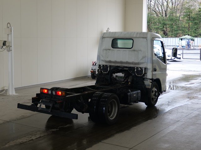 2007 Chassis Truck Mitsubishi Fuso Canter PDG-FE74BV - Image 5