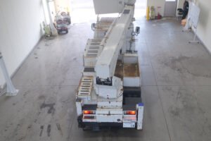 2005 Aerial Platform Isuzu Elf PB-NKR81N