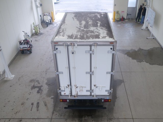 2017 Freezer Refrigerator Truck Isuzu Elf TRG-NKR85A - Image 6