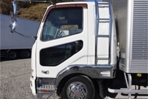 2015 Van Wing Mitsubishi Fuso Fighter TKG-FK64F