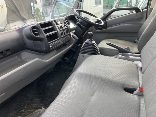 2014 Tank Truck Hino Dutro TKG-XZU700X - Image 8