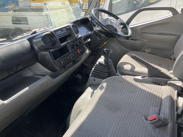 2016 Flat Body Truck Hino Dutro TKG-XZC655M - Image 7