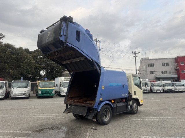 2017 Garbage Truck Isuzu Elf TFG-NMR82ZAN - Image 9