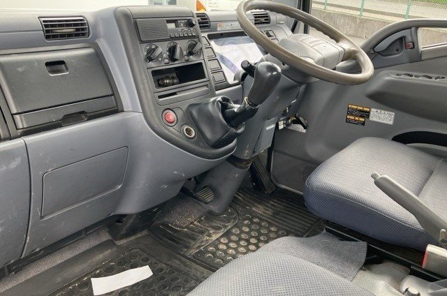 2009 Flat Body Truck Mitsubishi Fuso Canter PDG-FE83DN - Image 9