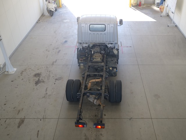 2013 Chassis Truck Mitsubishi Fuso Canter TKG-FEA80 - Image 6