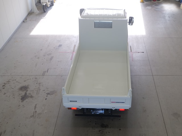 2013 Dump Tipper Truck Hino Dutro TKG-XZC610T - Image 6