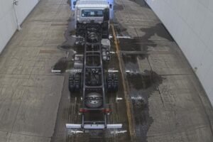 2017 Chassis Truck Nissan UD TKG-MK38L