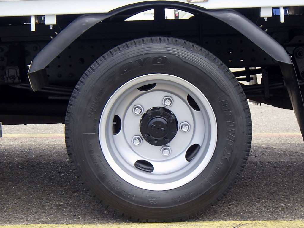 2019 Flat Body Truck Mitsubishi Fuso Canter FEAV0 - Image 11