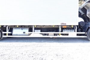 2015 Van Wing Mitsubishi Fuso Fighter TKG-FK64F