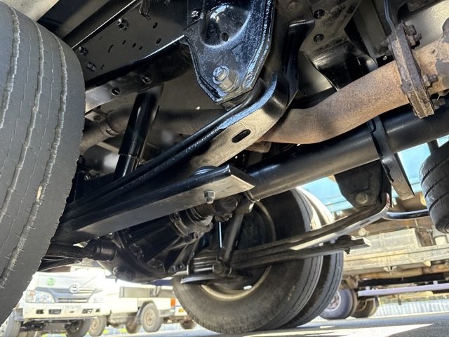 2017 Freezer Refrigerator Truck Isuzu Elf TPG-NLR85AN - Image 12