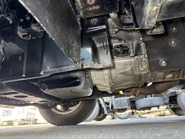 2017 Freezer Refrigerator Truck Isuzu Elf TPG-NLR85AN - Image 13