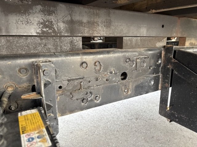 2005 Flat Body Truck Mitsubishi Fuso Canter PA-FE83DGN - Image 14