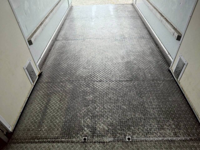 2016 Freezer Refrigerator Truck Mitsubishi Fuso Canter TPG-FEB80 - Image 19