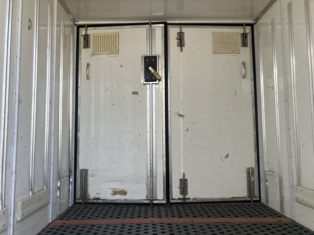2017 Freezer Refrigerator Truck Isuzu Elf TPG-NKR85AN - Image 20