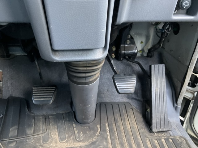 2005 Double Cab Truck Mitsubishi Fuso Canter PA-FE70DB - Image 7