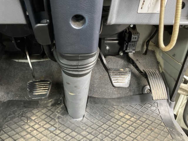 2016 Chassis Truck Mitsubishi Fuso Canter TKG-FED90 - Image 7