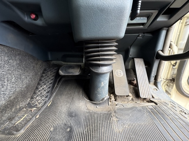 2001 Flat Body Truck Mitsubishi Fuso Super Great KL-FS55JVZ - Image 7