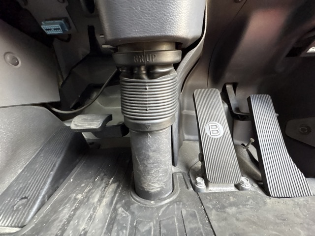 2013 Concrete Mixer Truck UD Nissan Quon QKG-CW5XL - Image 7