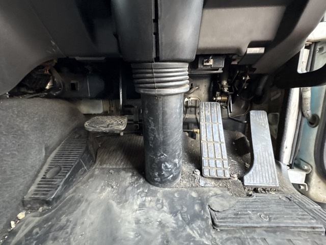 2006 Trailer Head Isuzu Giga PJ-EXD52D6 - Image 7