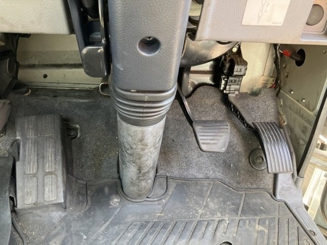 2013 Flat Body Truck Mitsubishi Fuso Canter TKG-FEB80 - Image 7