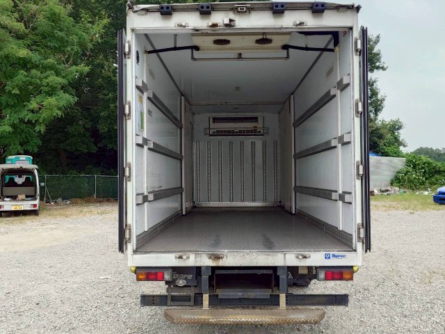 2016 Freezer Refrigerator Truck Mitsubishi Fuso Canter TPG-FEB80 - Image 21