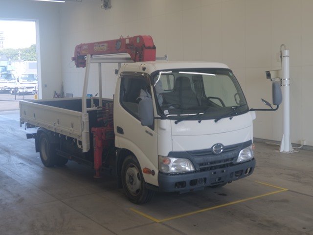 2012 Crane Truck Hino Dutro TKG-XZU650 - Image 3