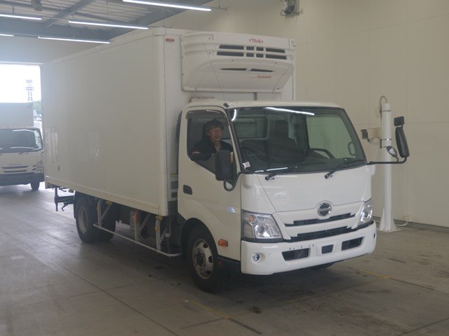 2019 Freezer Refrigerator Truck Hino Dutro 2KG-XZU720M - Image 3