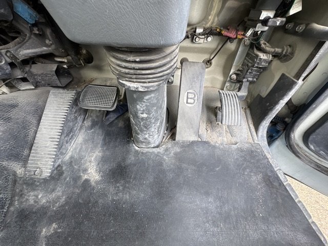 2011 Concrete Mixer Truck Mitsubishi Fuso Fighter LKG-FK72FZ - Image 7