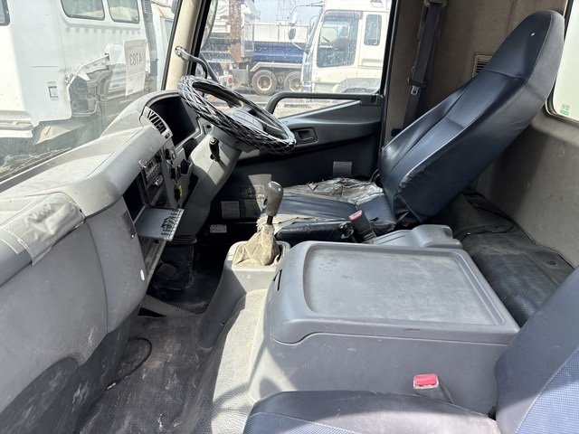 2011 Concrete Mixer Truck Mitsubishi Fuso Fighter LKG-FK72FZ - Image 8