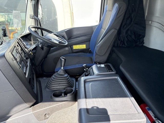2016 Van Wing Isuzu Giga QKG-CYJ77B - Image 8