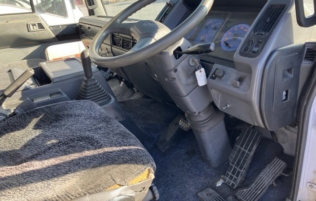 1997 Flat Body Truck Hino Ranger KC-FD1JLBA - Image 9