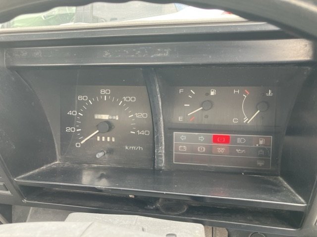 1987 Freezer Refrigerator Truck Isuzu Erga P-NPR58PR - Image 10