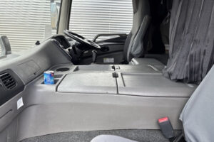 2017 Trailer Head Mitsubishi Fuso Super Great QPG-FP64VDR