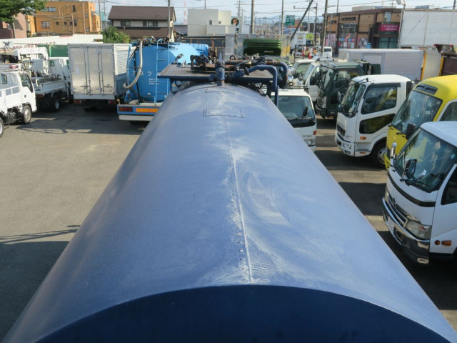 2003 Tank Truck UD Nissan Big Thumb KL-CV48E - Image 8