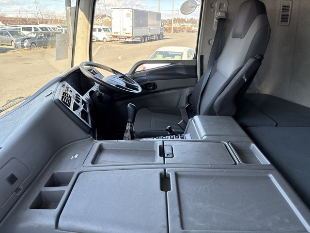 2016 Flat Body Truck Mitsubishi Fuso Super Great QPG-FS64VZ - Image 8