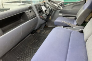 2010 Van Wing Mitsubishi Fuso Canter PDG-FE82D