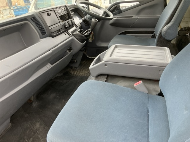 2016 Chassis Truck Mitsubishi Fuso Canter TKG-FED90 - Image 8