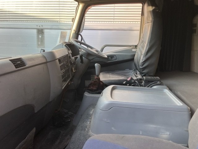 2017 Van Wing Mitsubishi Fuso Fighter QKG-FK65FZ - Image 8