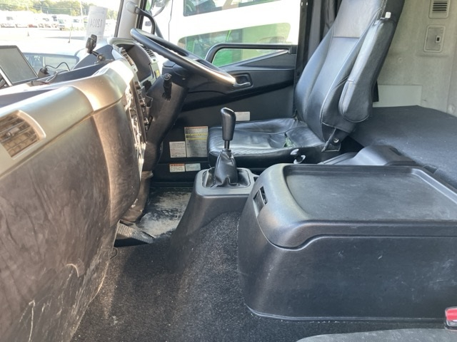 2018 Flat Body Truck Mitsubishi Fuso Fighter 2KG-FK62FY - Image 8