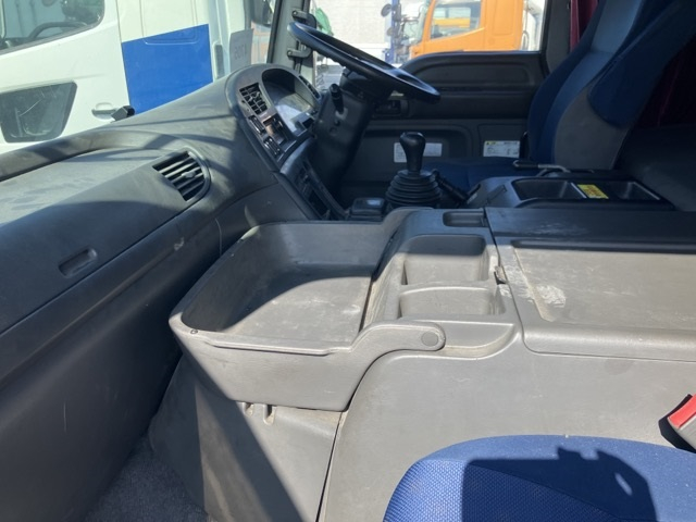 2015 Trailer Head Isuzu Giga QDG-EXY52AJ - Image 8